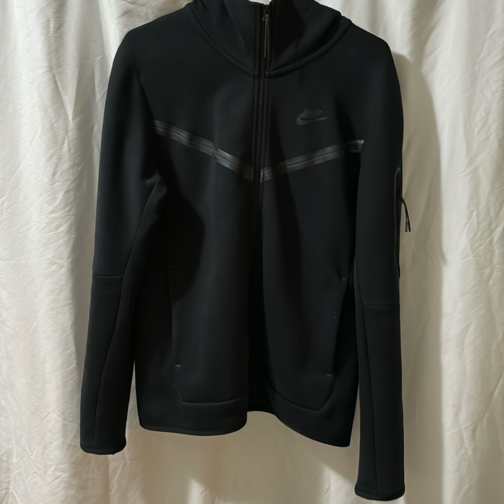 Men’s Black Nike Tech
